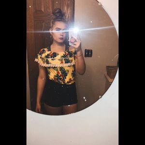 Meet your Posher, Kaitlyn